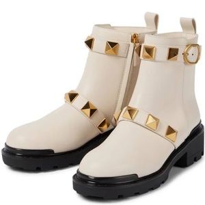 Valentino Garavani
Roman Stud Leather Buckle Ankle Boots